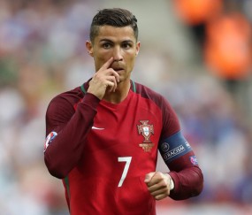 开云体育-东决关键战焦点战，阿森纳踏平利物浦，枪手用铁血重绘英超版图