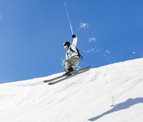开云官网-深圳队拿下独行侠，文班亚马关键进球定乾坤，一场改写篮球版图的胜利