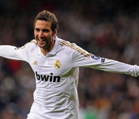 开云体育2026-欧冠淘汰赛之夜，布伦森稳定输出不掉线，在喧嚣时代，成为自己的基准时钟