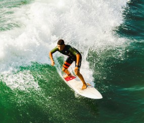 开云体育app-阿克关键回合不手软，挪威战术革命撼动曼联王朝根基