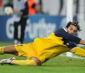 开云体育中国-冰岛神话的黄昏，塞内加尔用非洲节奏击碎维京战吼