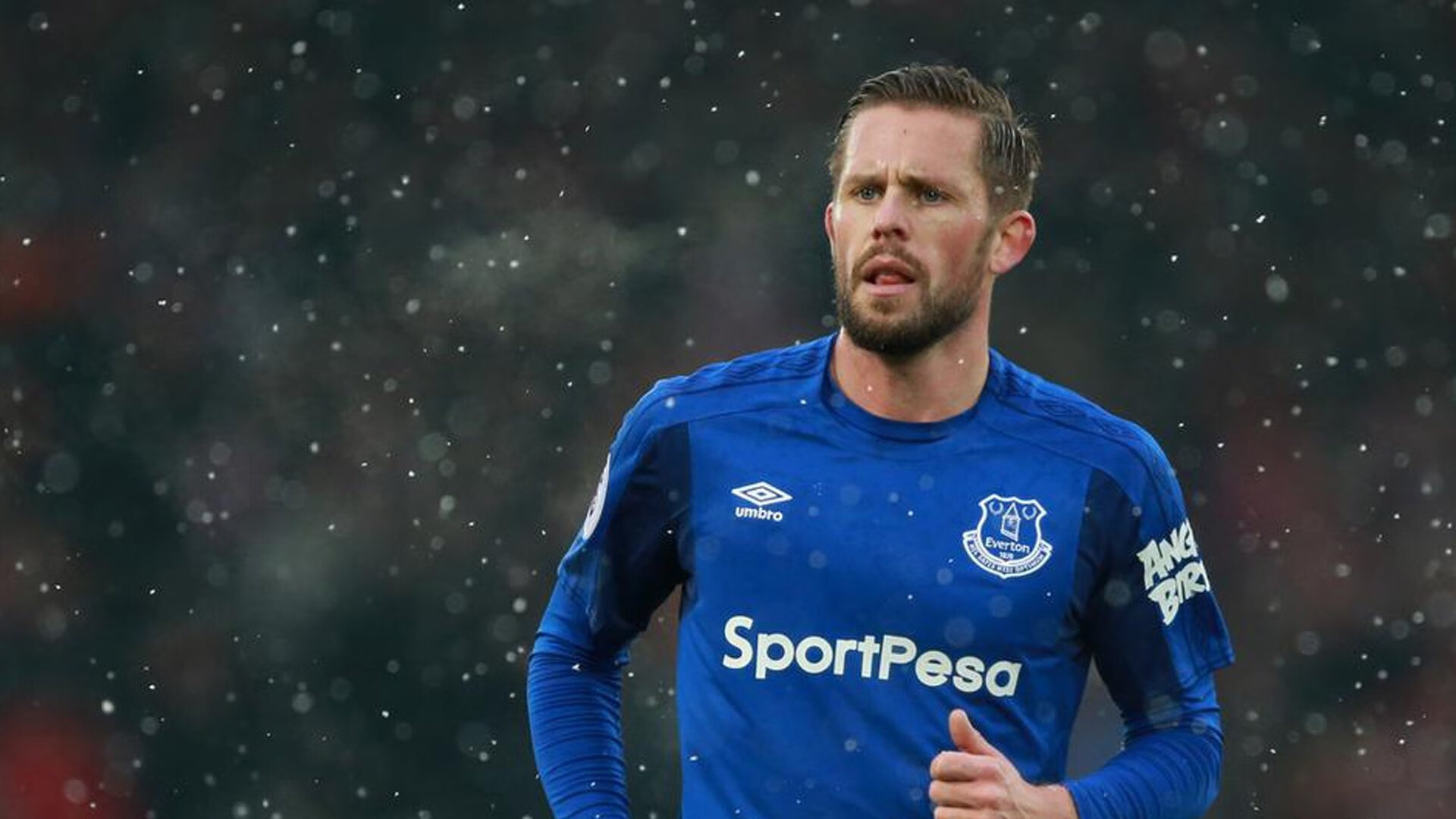 F1新赛季揭幕战焦点战，雷恩提前终结悬念，埃及站成历史转折点