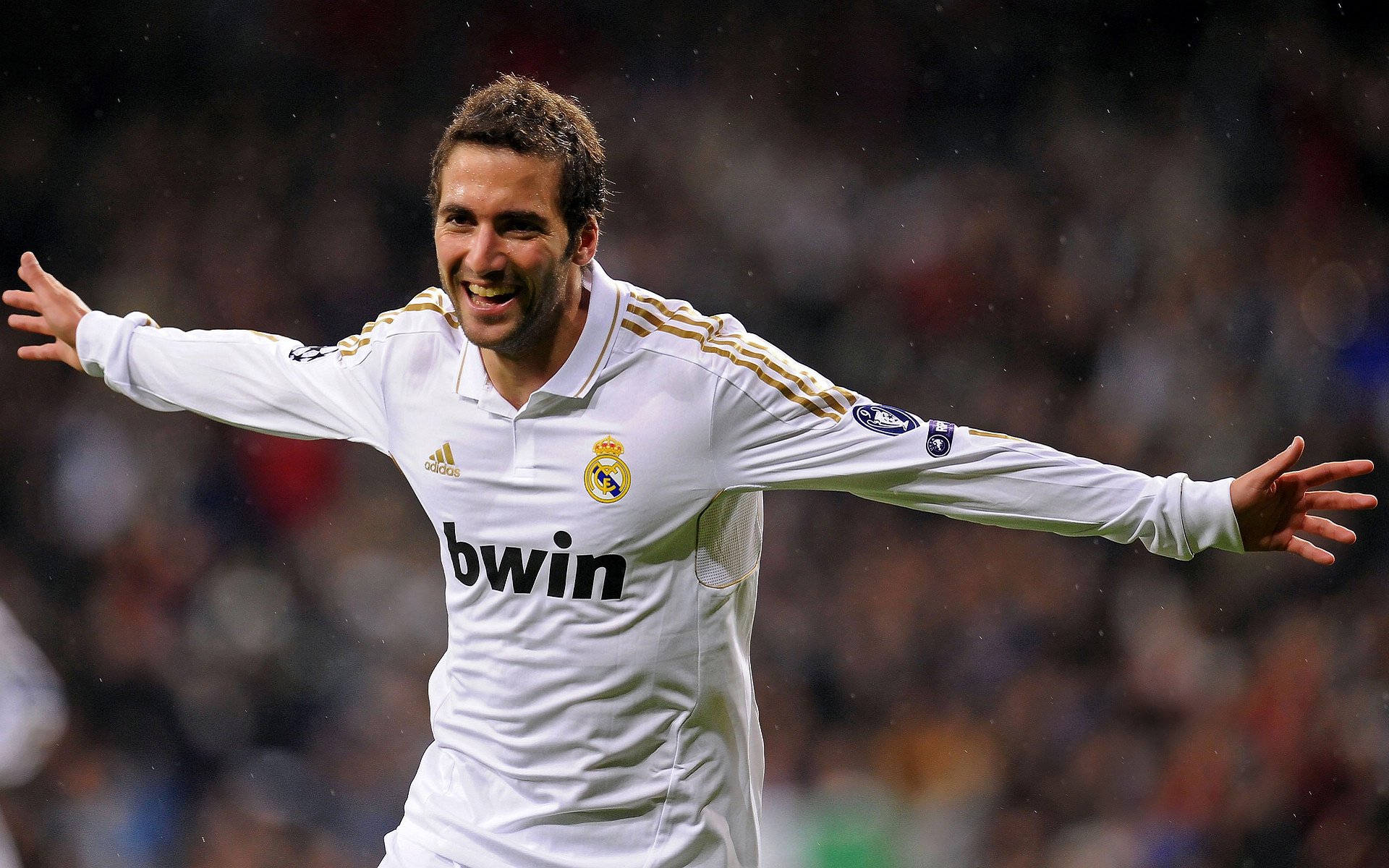 欧冠淘汰赛之夜，布伦森稳定输出不掉线，在喧嚣时代，成为自己的基准时钟