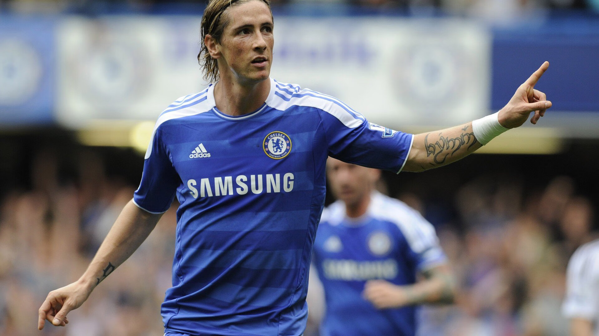 美加墨世界杯焦点战，切尔西关键战突围巴拉圭，足球版图重构的缩影